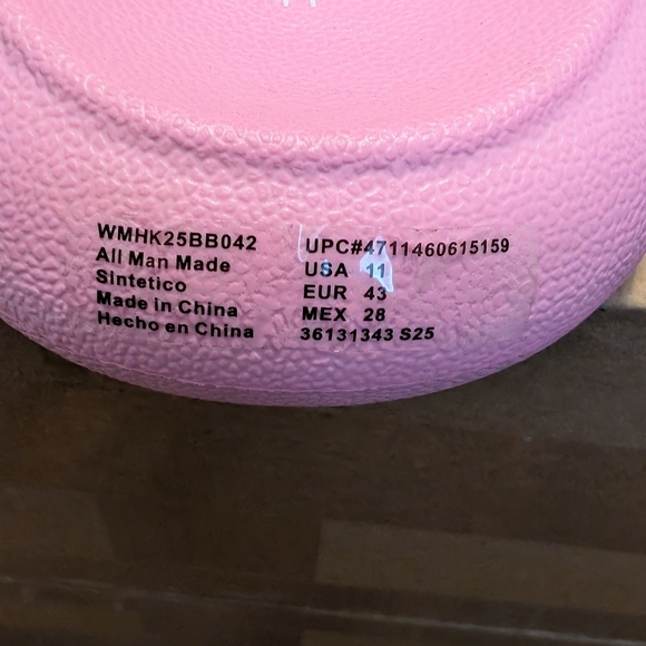 Hello Kitty Sandals - Picture 5 of 8